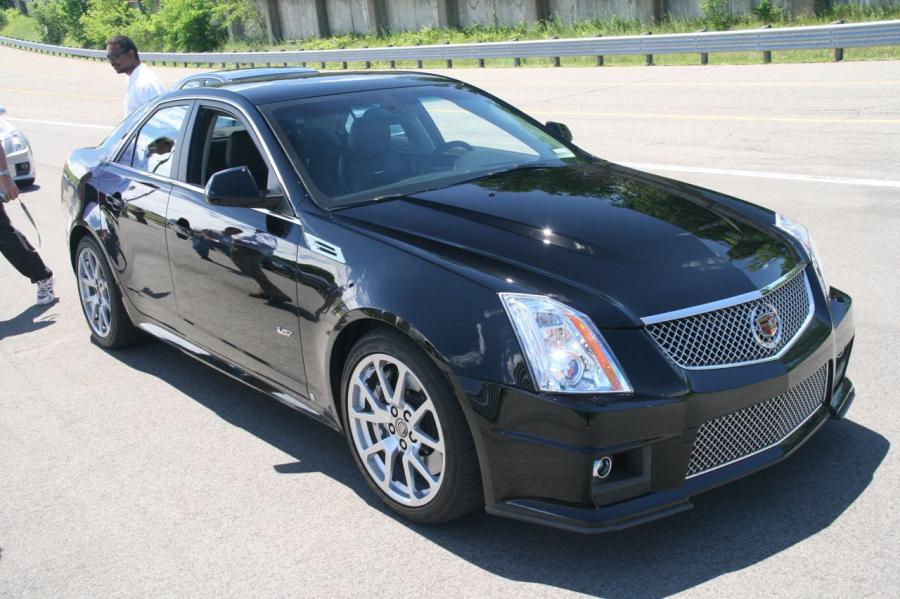  Cadillac CTS-V Coupe 2010 года  (фото 227 из 315)